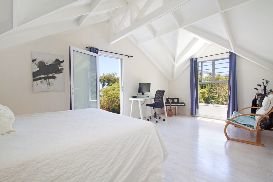 4 Bedroom Property for Sale in Milkwood Park Western Cape